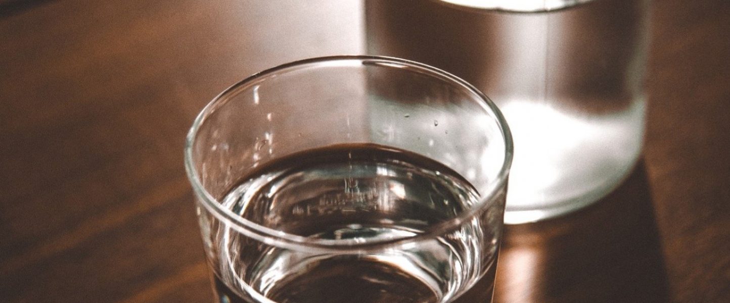 glass-filtered-water